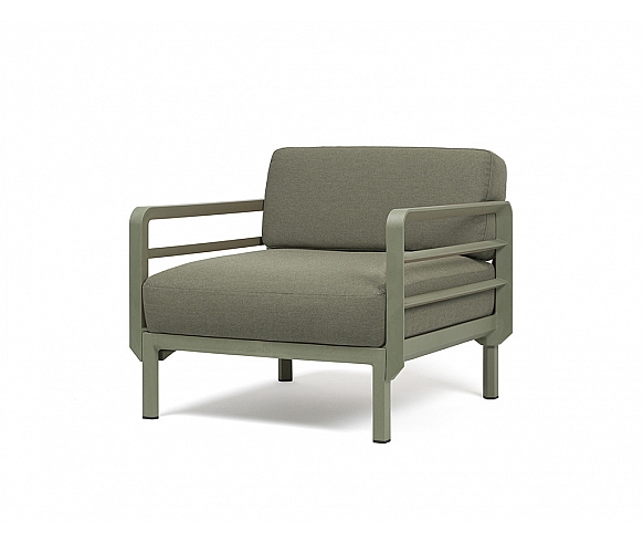 Maximo armchair